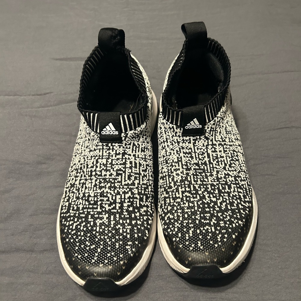 Big boys 5.5 Adidas Shoes